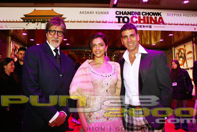 Pictures from the Chandni Chowk To China Red Carpet European Premier