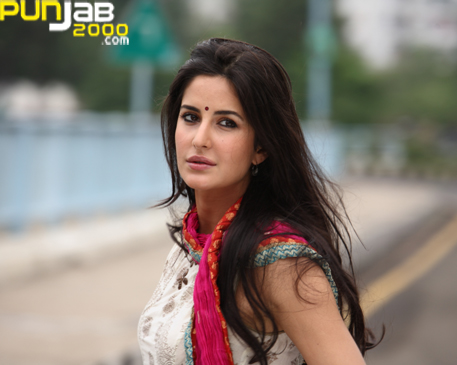British Bollywood babe Katrina Kaif held onto her crown as the sexiest woman in the world for a third year in a row.