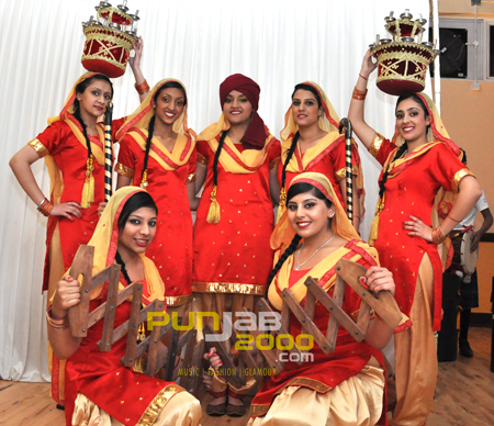 Miss Punjabeez. performance at Bhangra Wars 2011