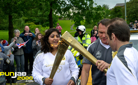 Bend It Like Beckham Director Gurinder Chadha Carries Olympic Torch!