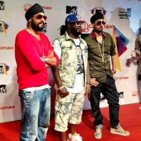 RDB and T-Pain Perform at first MTV Video Music Awards in India