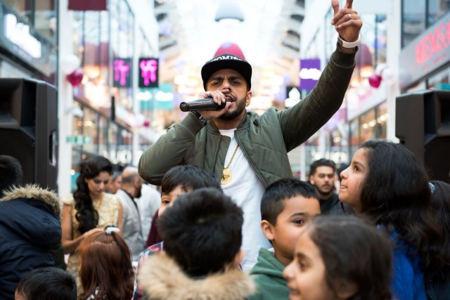 Juggy D performing at East Shopping Centre 